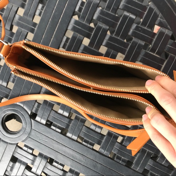 Camel toned genuine leather purse - Picture 7 of 9